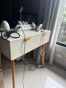 Meja Kecil Dekoruma