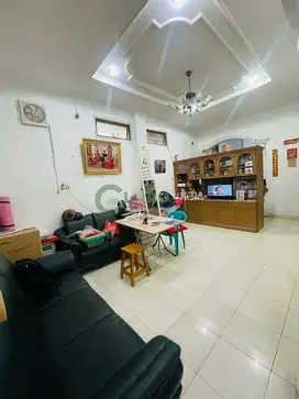 Dijual Rumah 3 Lantai di Mangga Besar Dekat RS Husada Jakarta Pusat