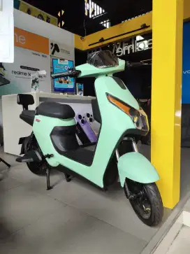 SELIS UWINFLY D65 SPESIAL WEEKEND DISKON 500K$