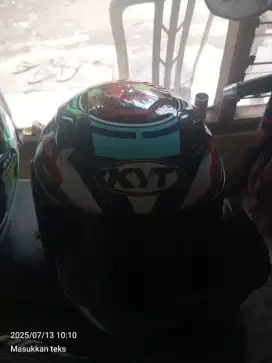 Bu jual helm r10