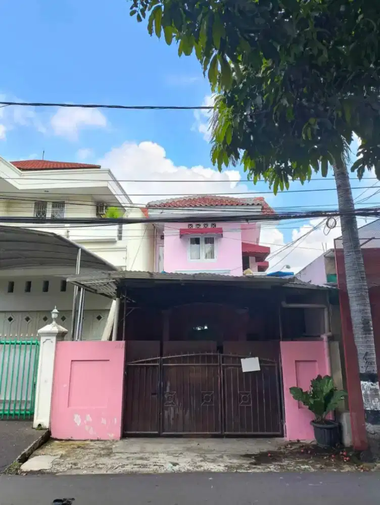 RUMAH DISEWAKAN LOKASI STRATEGIS