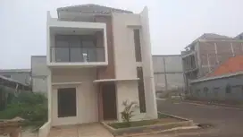 Jual Rumah 2 lantai dalam Cluster di Pondok Aren Tangerang Selatan