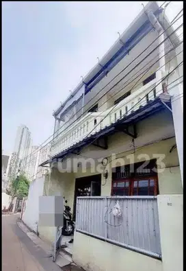 Dijual Rumah 2 Lantai SHM Full Furnished Tanjung Duren Jakarta Barat
