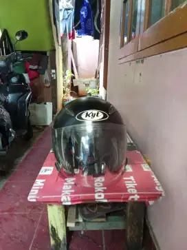 Jual cepat helm merk KYT galaxy slide warna hitam ukuran L Doble visor