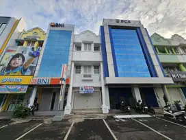 Disewakan Ruko Gading Riviera. Kelapa Gading, Jakarta Utara.