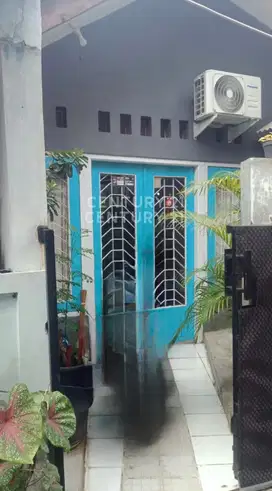 Kemayoran . Utan Panjang .  Kt 1 . Km 1 .
