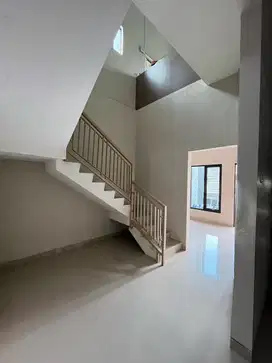 Murah Rumah Babatan Indah Wiyung Bangunan 2 Lantai minimalis i
