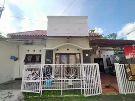 rumah cantik strategis dalam perumahan jalan kaliurang km8 jogja