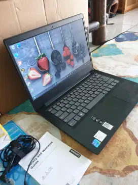 Laptop lenovo s145 like new