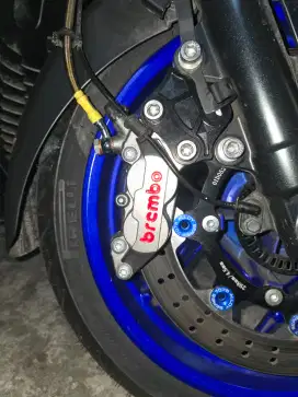 Kaliper Brembo 4 piston 1 pin Yamaha Xmax