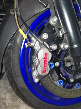Kaliper Brembo 4 piston 1 pin Yamaha Xmax