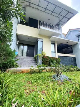 Rumah Mewah 10x24,5 6+1KT Semi Furnish Cluster Evodia Casa Jardin