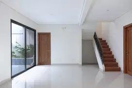 DIJUAL RUMAH BARU DI CLUSTER LEGENDA WISATA, SIAP HUNI