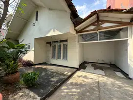 Dijual rumah lama di Tebet Barat - Jakarta Selatan