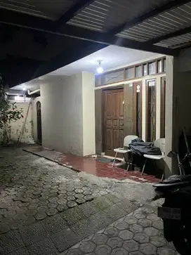 Rumah Lama Terawat Di Turangga Buahbatu
