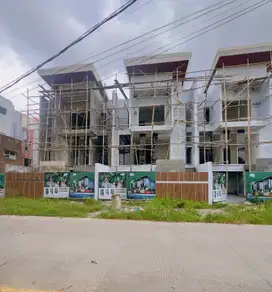 RUMAH DIJUAL JALAN PETTARANI MAKASSAR DEKAT KANTOR GRAPARI