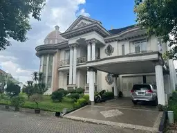 Rumah Mewah di Kemang Pratama Regensi Bekasi