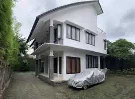 DIJUAL RUMAH SIAP HUNI DI MENTENG DALAM TEBET JAKARTA SELATAN
