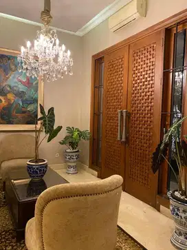 Dijual rumah bagus di Kebayoran Baru, JakSel