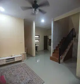 Dijual Cepat Rumah 2 Lantai SHM di Jakarta Selatan