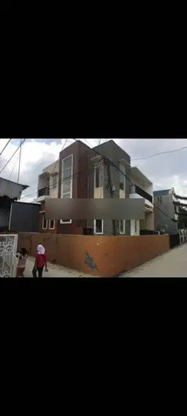Jual : Rumah 2 Lantai ( Hook ) , Kelapa Gading BCS ,
