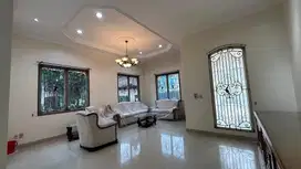 Luas Tanah 455 m2, Bukit Gading Mediterania, Rumah di Kelapa Gading