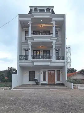 RUMAH MEWAH BARU MURAH SIAP HUNI DALAM TOWNHOUSE DIJAKARTA SELATAN
