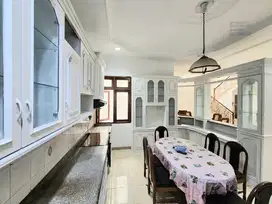 Dijual Rumah Taman Surya 2 Boulevard Rapih Dan Terawat