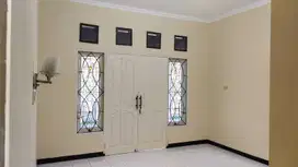 RUMAH MENANGGAL GAYUNGAN SIAP PAKAI BAGUS TERAWAT. DEKAT TOL, A. YANI