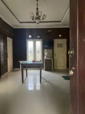 Disewakan rumah lantai 2 semi furnishes di Sanur Denpasar Selatan