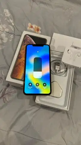 Dijual Iphone Xs Max 64GB Gold Lengkap Terdaftar