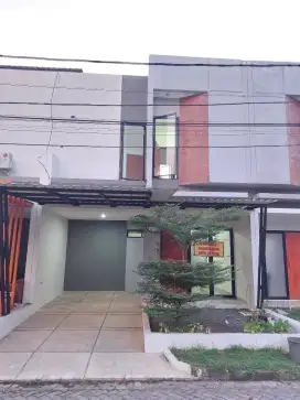 Disewakan Rumah murah 2 Lantai di Serpong Dekat BSD Gunung Sindur