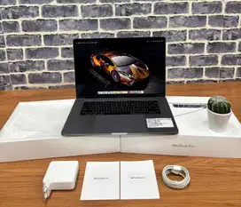 Macbook Pro Retina 15” 2018