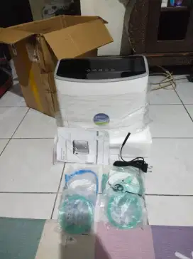 OXIGEN CONSENTRATOR (alat penghasil oksigen)