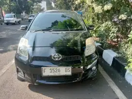 Yaris E AT 2013