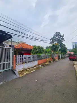 Rumah Dijual Kebayoran lama. Murah, Hitung tanah. Komplek Dkt PIM