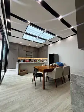 Rumah Cantik Mewah di Karawaci Taman Himalaya Tanah Besar