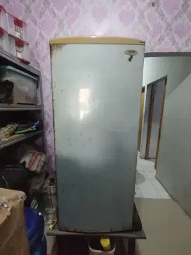 Freezer SANYO second