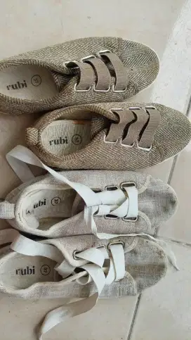 Sepatu wanita uk 37