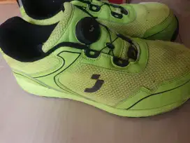 SEPATU JOGGER SAFETY