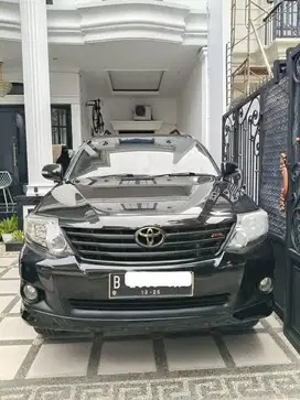 Toyota Fortuner 2.7 G LUX AT Bensin