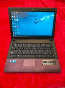 Dijual laptop samsung r440,intel core i5,ram 4 gb,hdd 500 gb.no minus