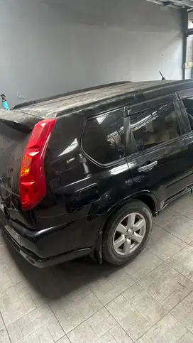 Nissan X-Trail 2010 Bensin