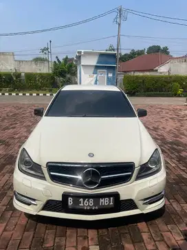 Mercedes-Benz C250 2011 Bensin