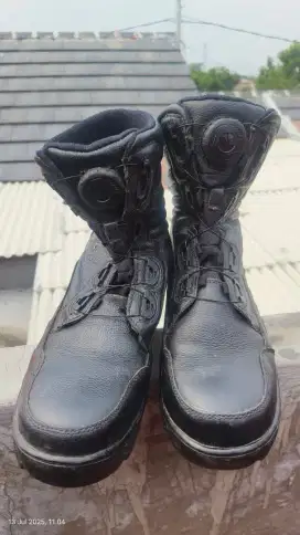 Sepatu pdl safety tni