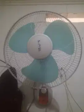 Kipas angin dinding 16 inch sanex normal siap pakai nego tipis