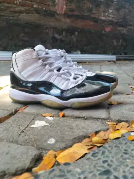 Sepatu basket air Jordan retro 11 uk.44