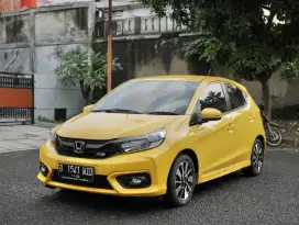 Brio RS AT 2021 Kuning siap pakai
