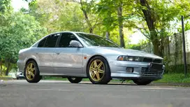 Mitsubishi Galant 2003