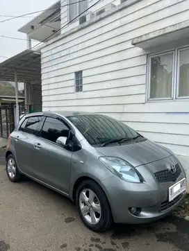 TOYOTA YARIS 1.5 E